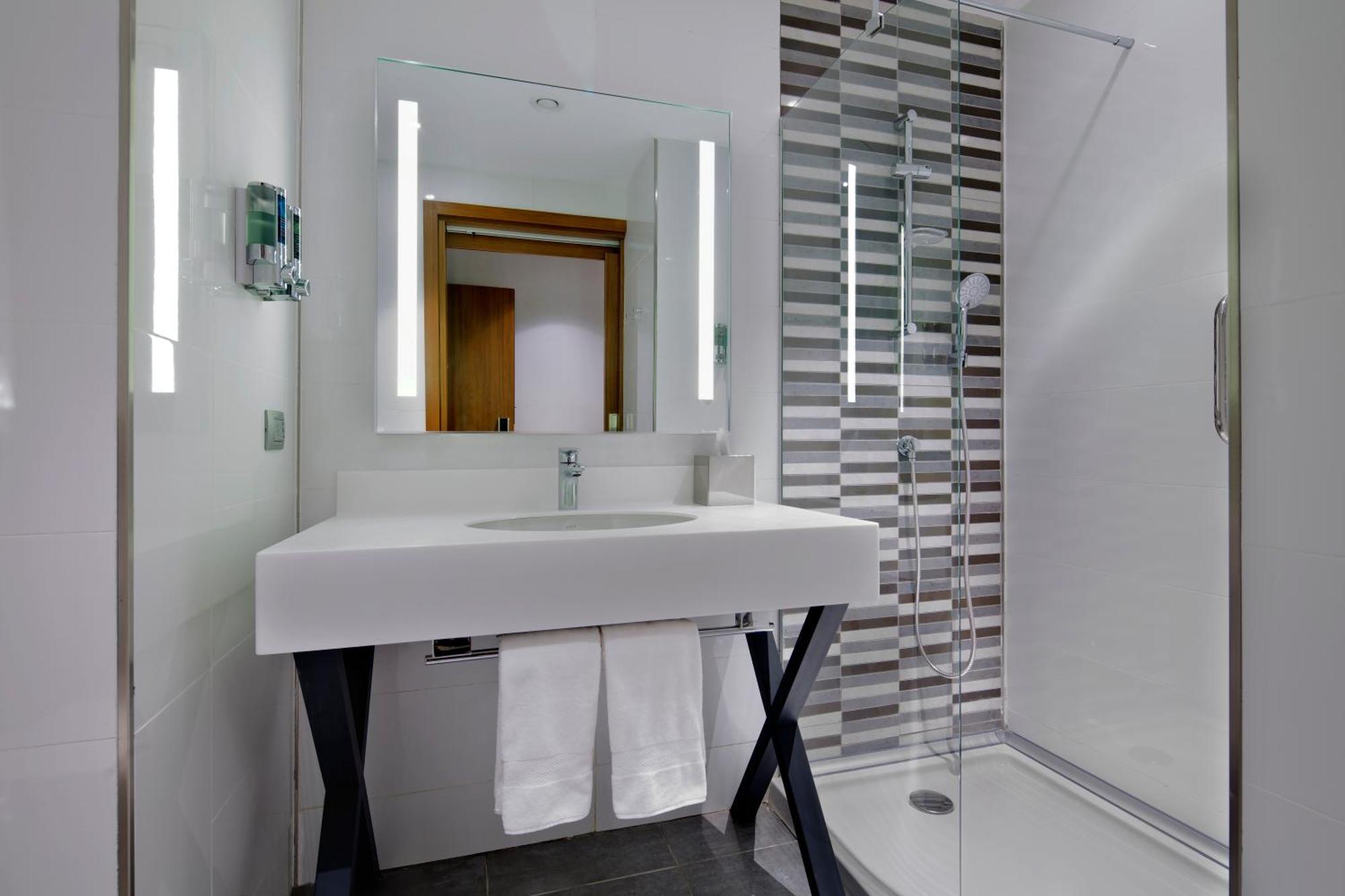 Hampton By Hilton Symbol Hotel 3*