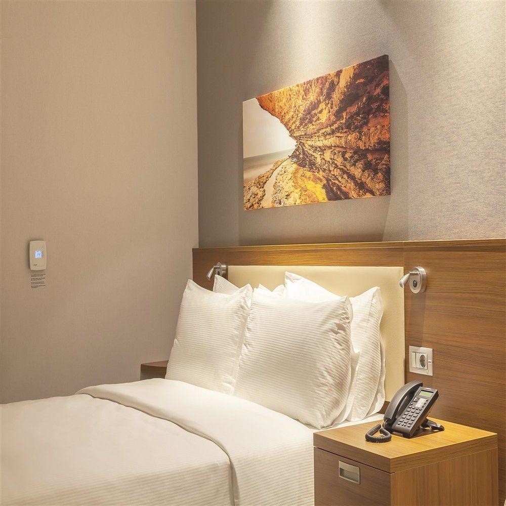 Отель Hampton By Hilton Symbol